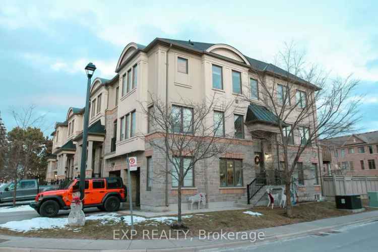 Spacious End-Unit Townhome Near Port Credit