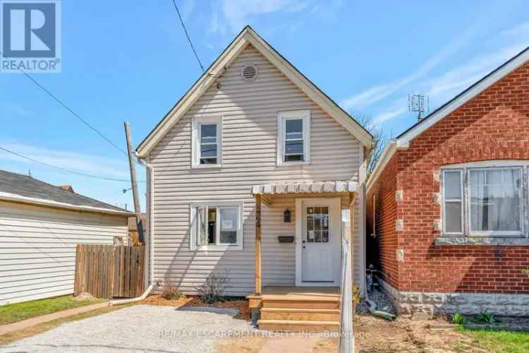Beautifully Renovated 2-Storey Home near Trendy Ottawa Street