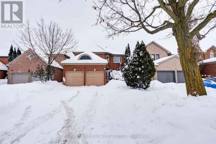 Family Home in Beverley Glen  Spacious Layout Huge Basement