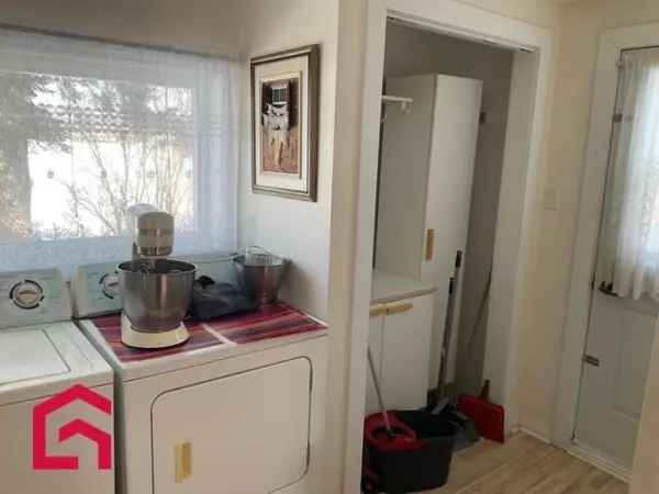Two or More Storey House for Sale Montérégie RE348