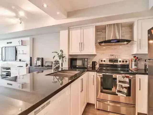 Rent Spacious 1 Bedroom Den 2 Bath Condo in Mississauga