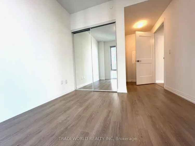 Luxury 3-Bedroom Condo in Toronto Entertainment District