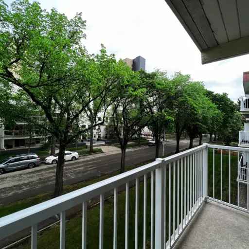 10235 121 St NW - Apartment in Edmonton