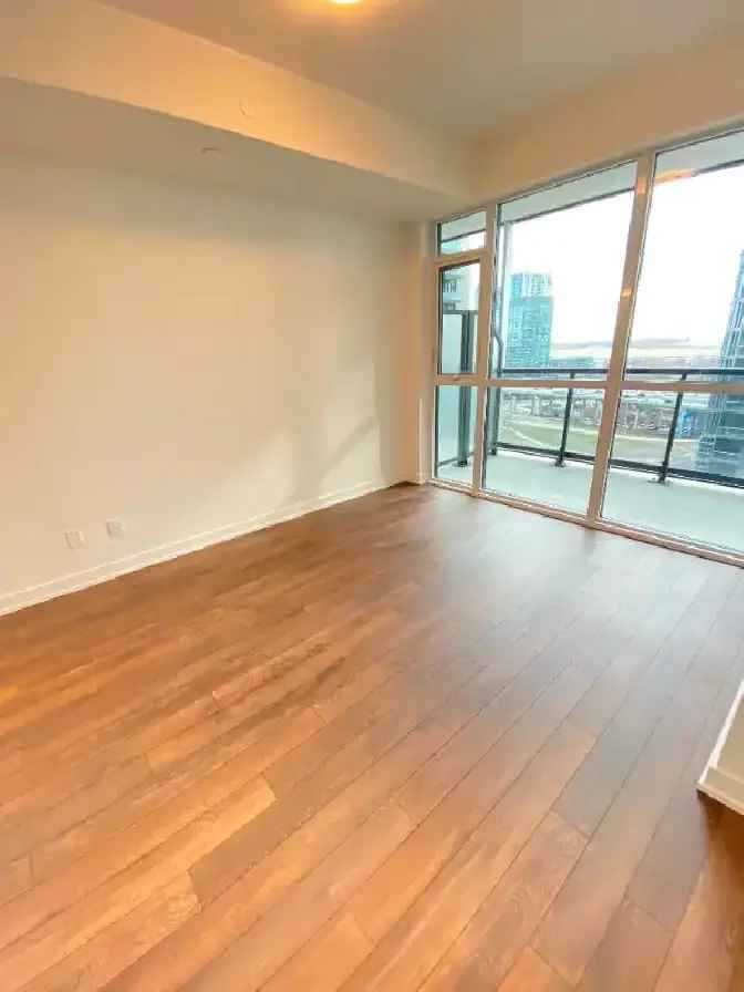 2b2 Toronto Downtown Lakeside Condo