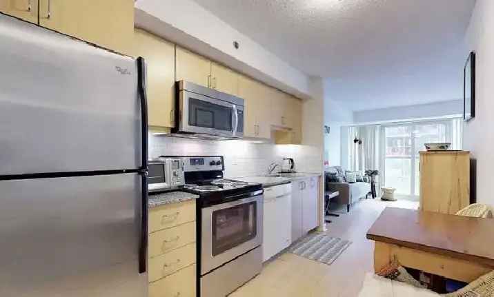 Bright Sunny 1 Bedroom Tridel Condo in North York