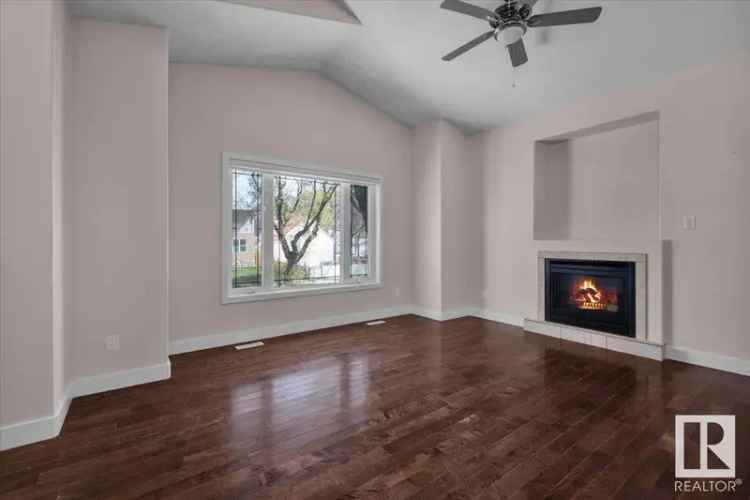 MaxWell Polaris House: 5 Beds, 3 Baths, Double Garage