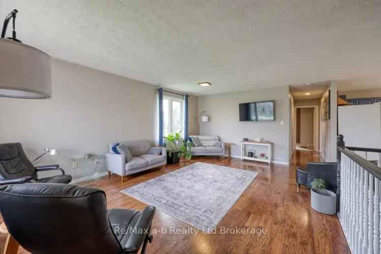 2+2 Bedroom Bungalow Main Floor Living Finished Basement Ingersoll