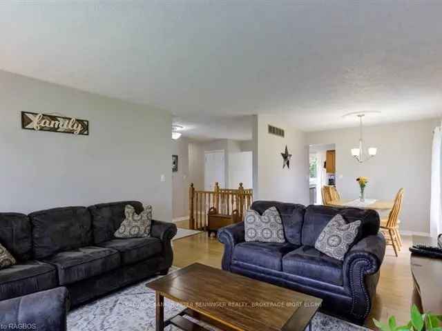 3 Bedroom Bungalow in Paisley - Main Floor Living