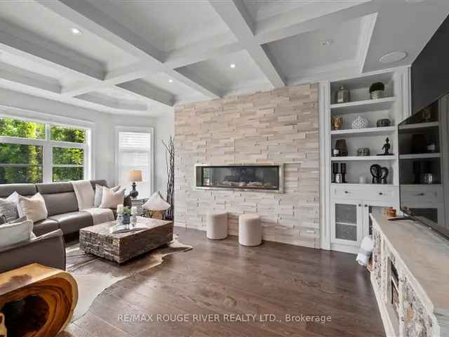 House For Sale in Richmond Hill, Ontario