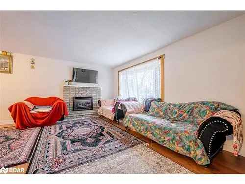 House For Sale In Barrie, Ontario