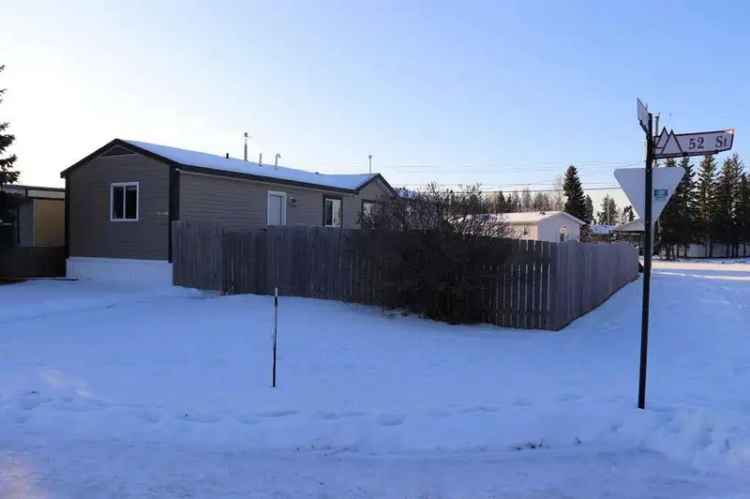 Great Starter Home by RE MAX BOXSHAW FOUR REALTY