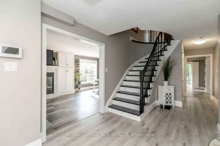 House For Sale in Barrie, Ontario