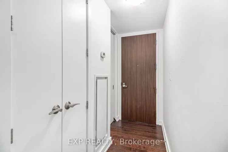 Luxury 2 Bed 2 Bath SoHo Condo in Little Italy