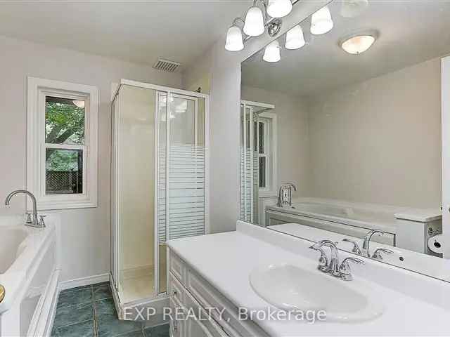 House For Sale in Georgina, Ontario