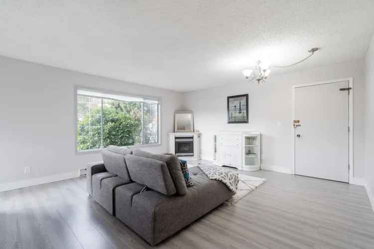 A $344,888.00 Apartment/Condo with 2 bedrooms in Chilliwack Proper East, Chilliwack