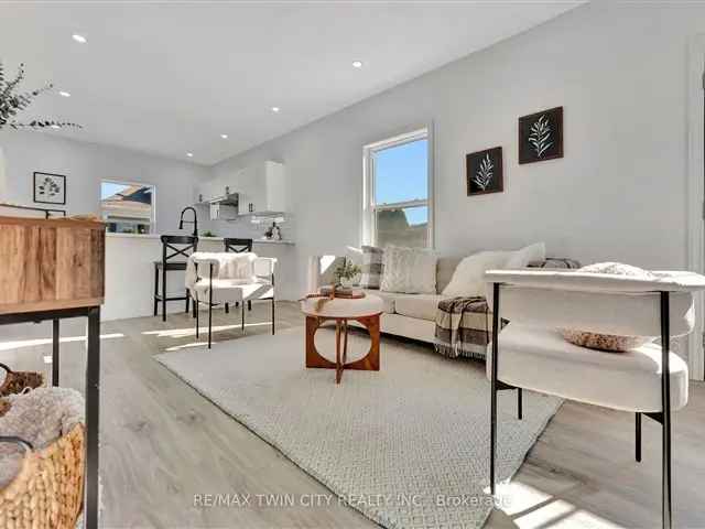 House For Sale in Brantford, Ontario