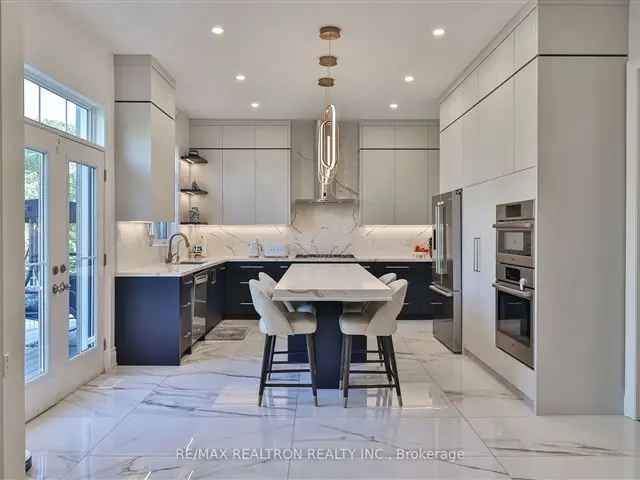 Luxury 5000 Sq Ft Home in Richmond Hill