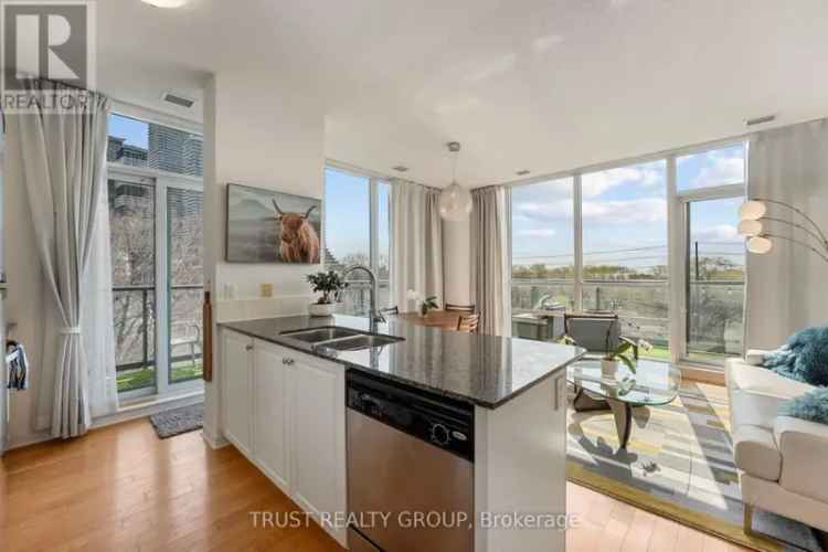 2 1000Sqft Corner Suite 300Sqft Deck Lake View Amenities