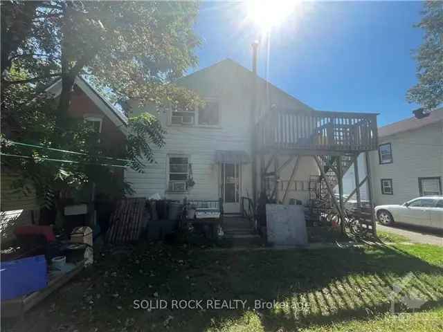 Smiths Falls Duplex - Fantastic Investment Opportunity