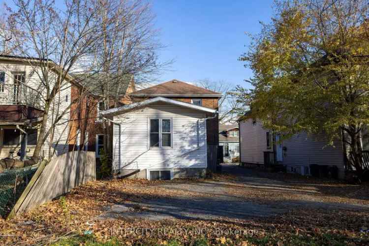 House For Sale in 150, Nelson Street, Kingston, Ontario