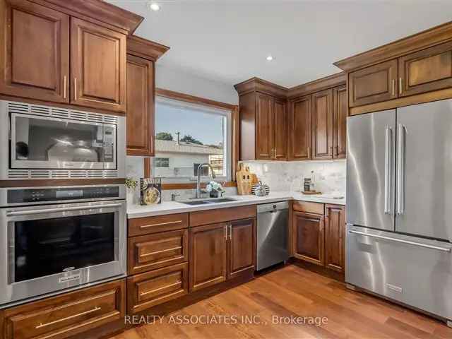 House For Sale in Pickering, Ontario