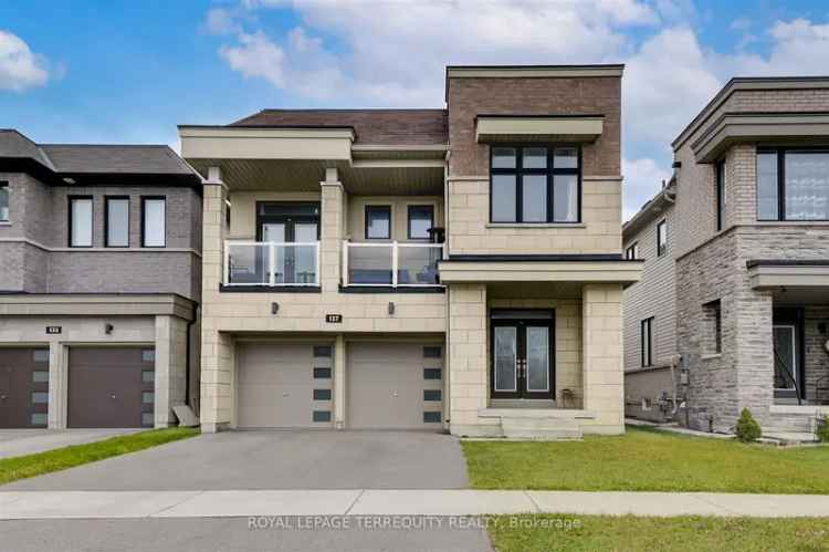 Luxury Lakefront Detached Home 4 Beds 3 Baths GTA