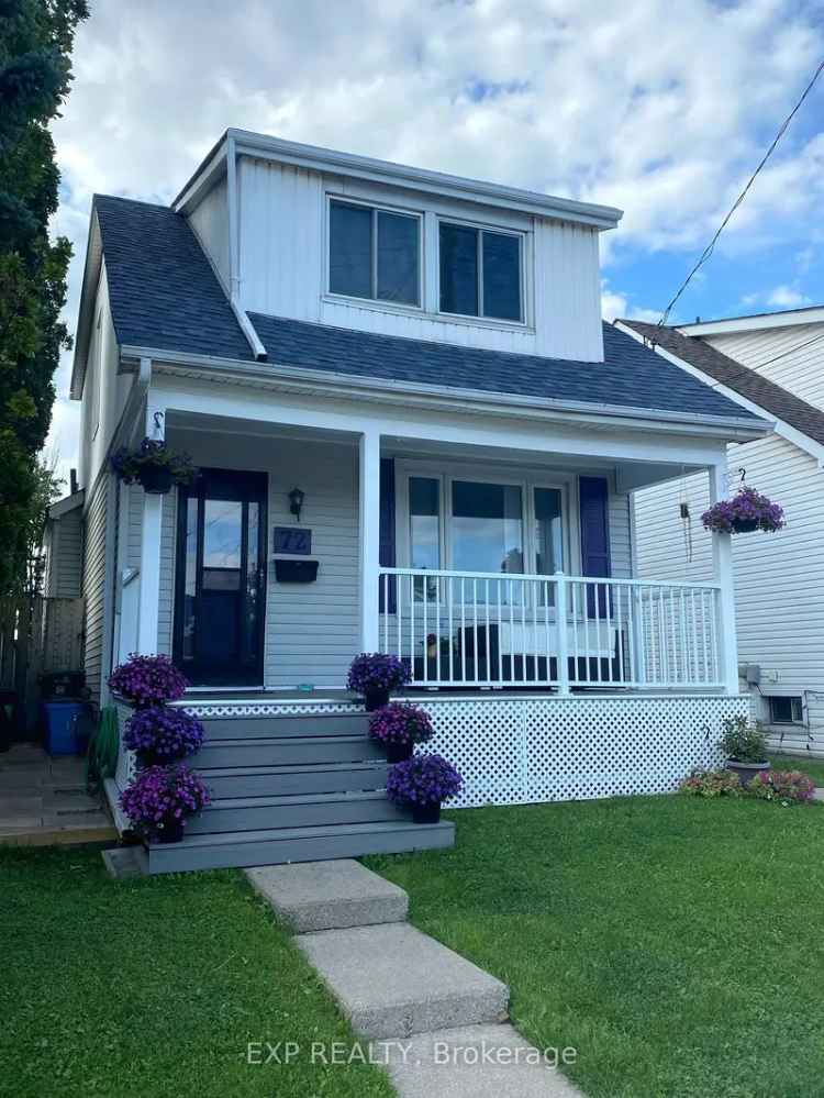 House For Sale in Hamilton, Ontario