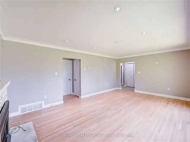 House For Sale in Mississauga, Ontario