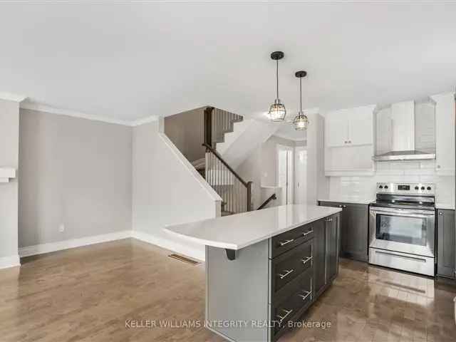 Elegant End Unit Townhouse in Rockland