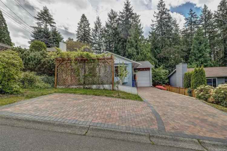 Updated 3-Bedroom Rancher in Pleasant Valley - Energy Efficient & Private