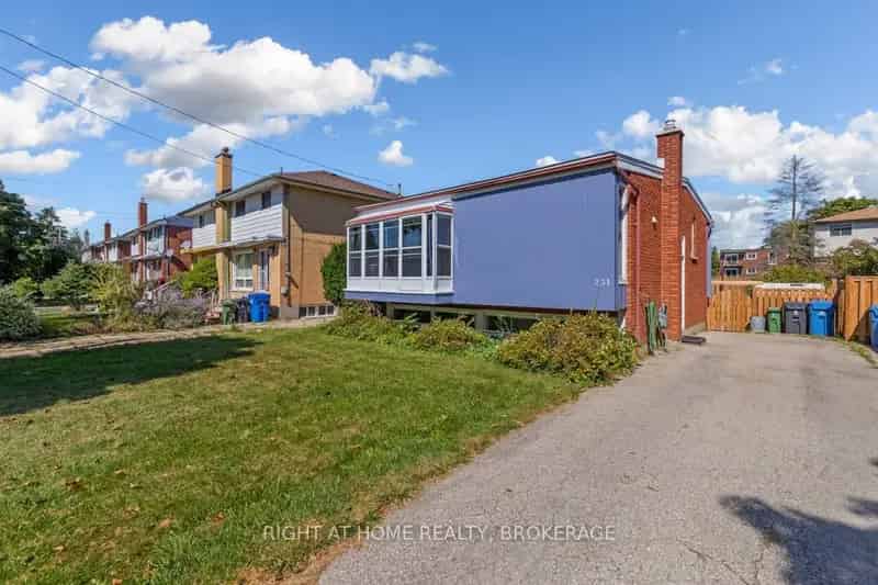 Buy Detached Home in Guelph with Spacious Living and Four Bedrooms