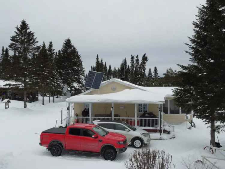 Bungalow for Sale Lac Kiskissink La Tuque