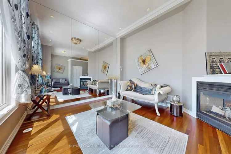 Luxury 3-Storey Townhome in Churchill Meadows