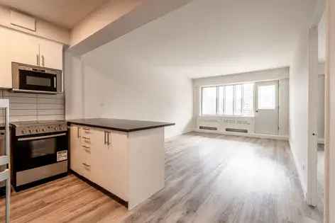 1 room apartment of 70 m² in Montreal