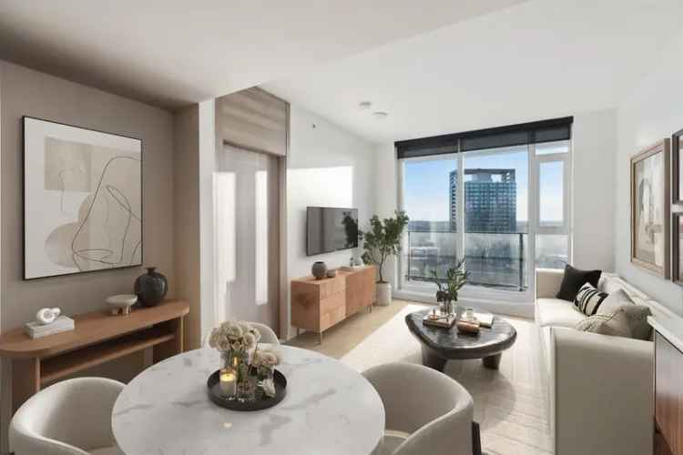 Luxury 1-Bedroom Condo near King George Station