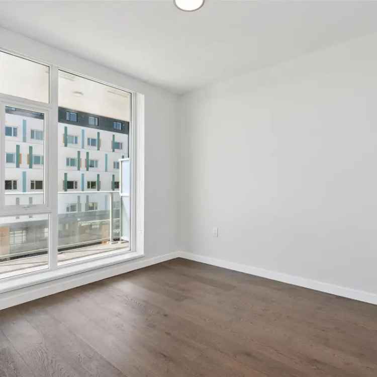 Spacious Cambie Gardens Apartment 945SF