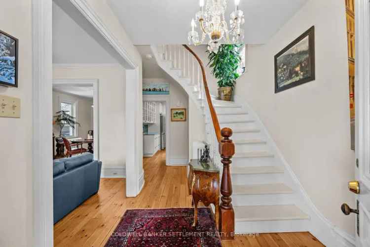 1896 Victorian Home in Perth - Modern Updates & Walkable Location