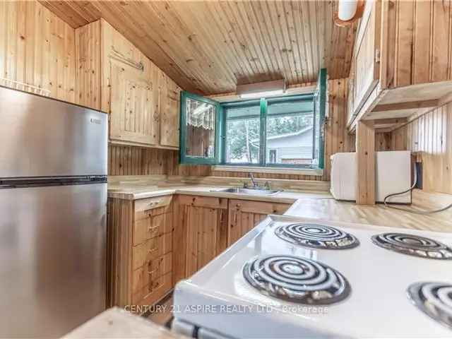 Ottawa Riverfront 3-Season Cottage - Sandy Beach - Perfect Getaway