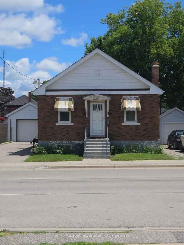 House For Sale in Oshawa, Ontario