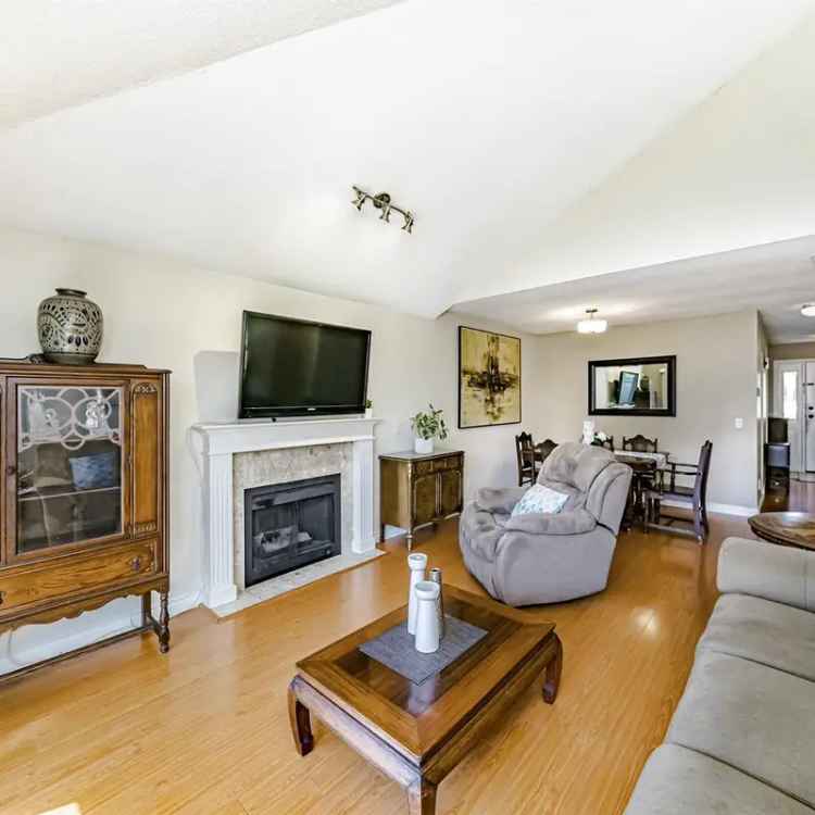 3 Bedroom Townhouse for Sale Near Schools and Amenities