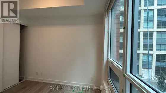 3 Bedroom Corner Suite Toronto City Core Modern Living