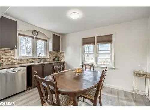 House For Sale In Barrie, Ontario