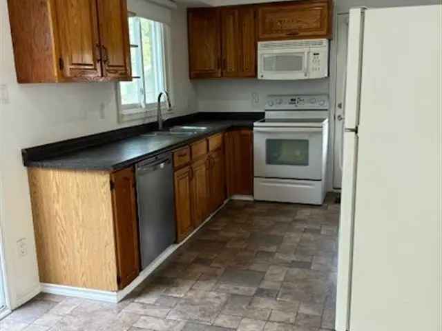 Barrie East End Home 3 1 Bedroom 2 5 Bath Freshly Renovated