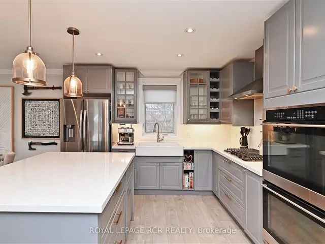 Stunning Updated Newmarket Brick Bungalow - Modern Comfort and Elegance