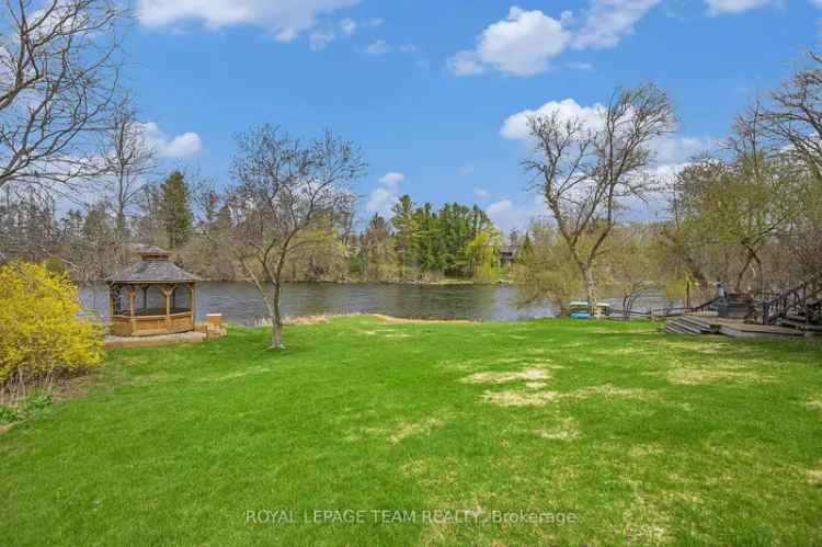 Luxury Waterfront Home on Rideau River