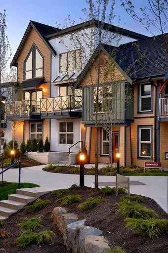 Nanaimo Townhouses: Hawthorne Corner Boutique Living