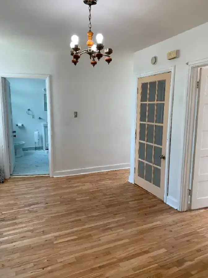 Huge 4.5 (2BR) in Vieux Rosemont