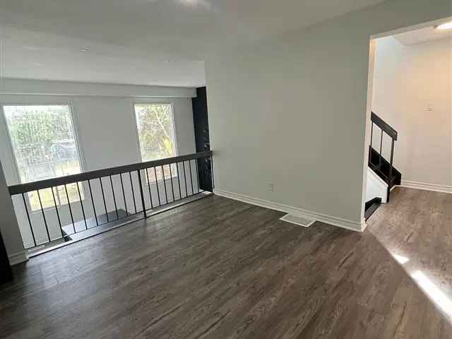 House For Sale in Mississauga, Ontario