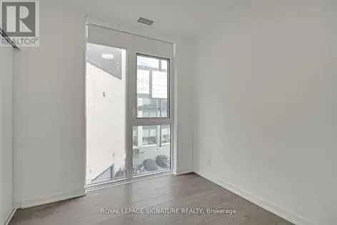 3 rooms apartment of 685 m² in Toronto