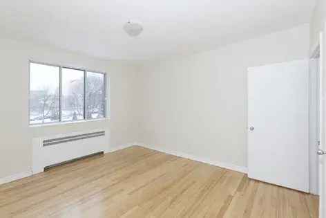 1 room apartment of 76 m² in Montreal